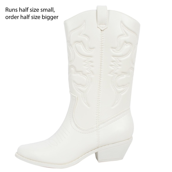 White Faux Leather Cowboy  Pull On Boot - Picture 3 of 7